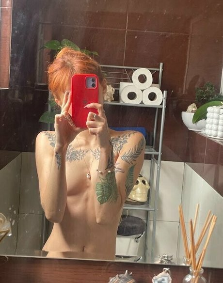 gil elfa nude actress pic