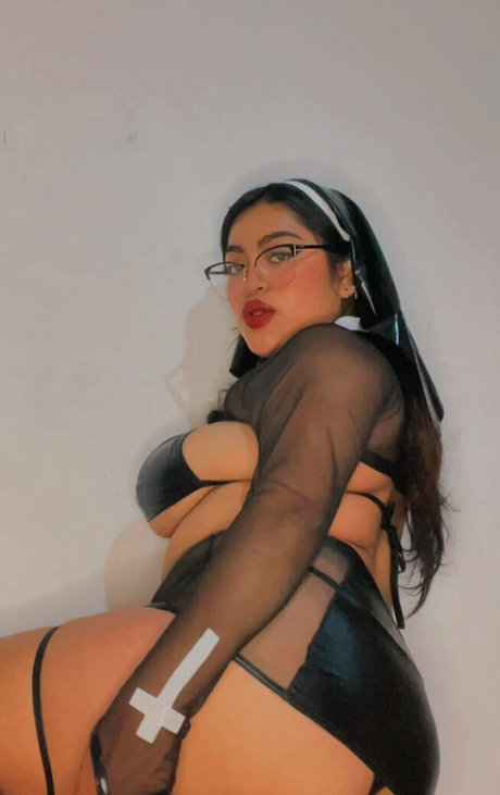 Isa Hernandez pornstar pretty archive