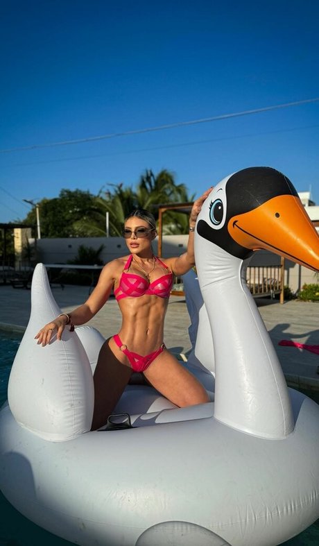 Lairen Berneir erotic model photo