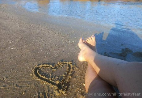 nikitafeistyfeet top actress pictures