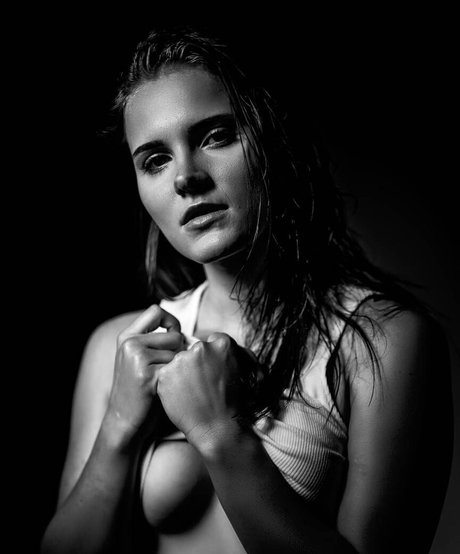 ck lightart free actress photo