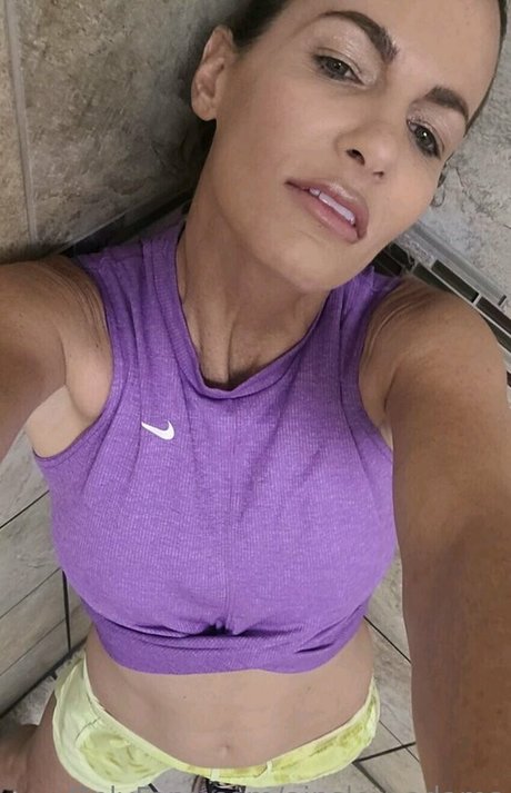 ainsley adams erotic actress pictures