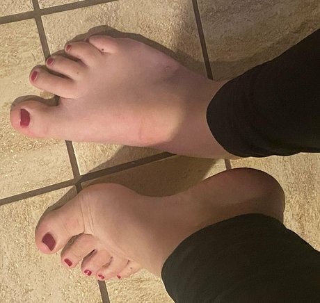 sarasoles2324 art star pictures