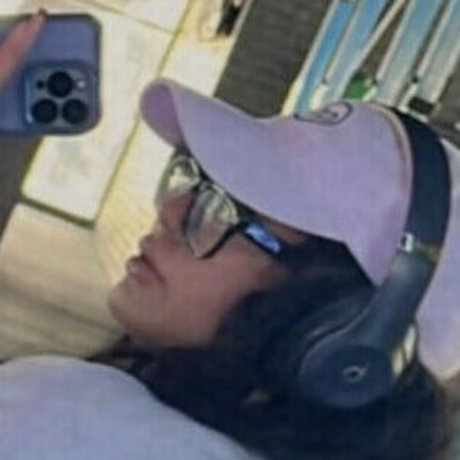 Perla Lucero model pretty img