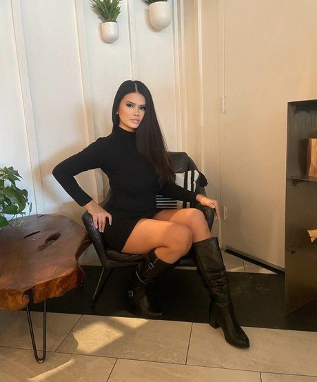 Evelyn Alvarez sex actress gallery