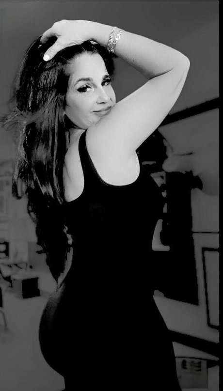 Evelyn Alvarez pornstar nude pictures