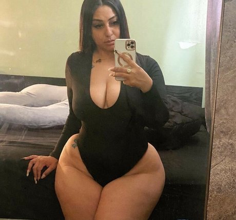 Belleeminx star nude pictures