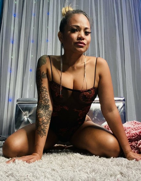 kristarayne model adult images