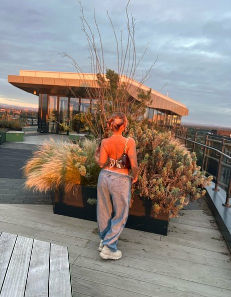 jessicarabbitrose pretty model galleries