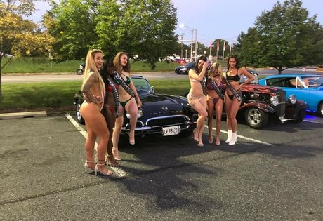 saggy tits onlyfans free porn images