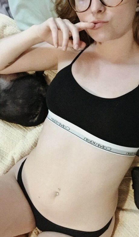 Sigh Hannah model perfect gallery