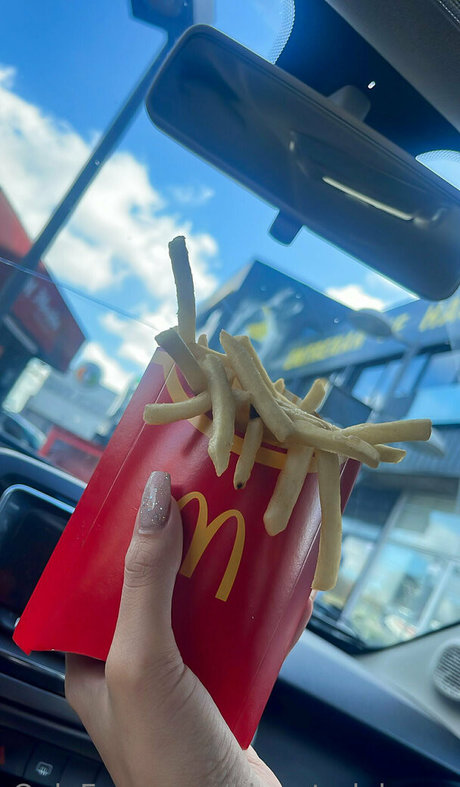 hinnatadelucca exclusive star images