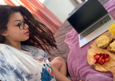 hinnatadelucca perfect actress img