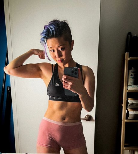 Fareeha model adult img