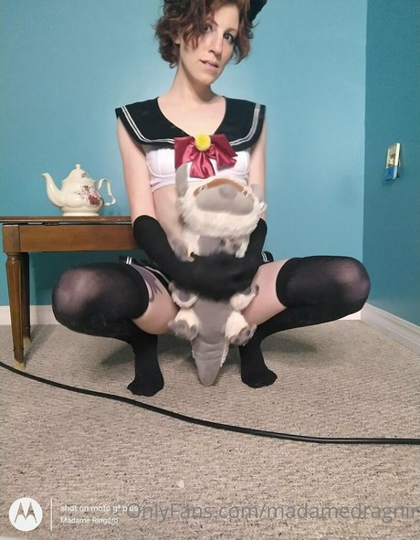 madamedragnir model xxx picture