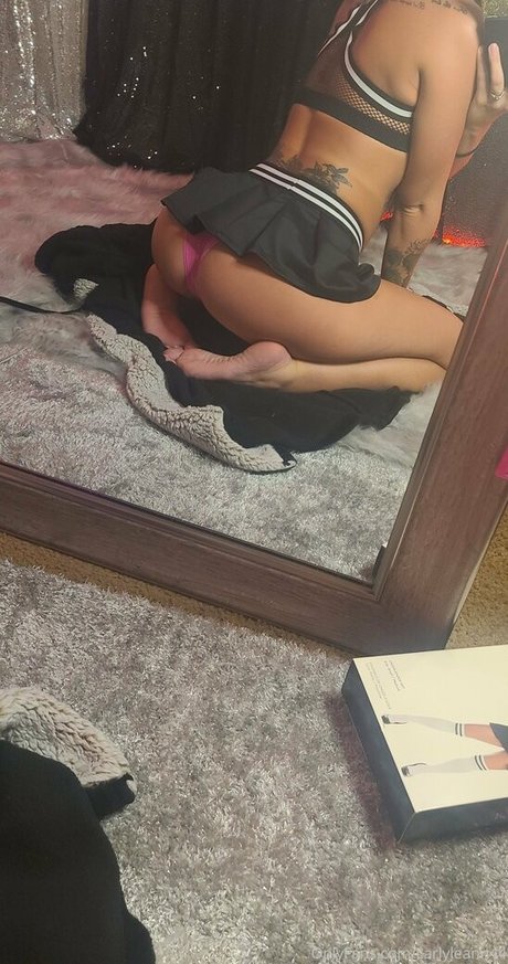 carlyleann44 erotic star pic