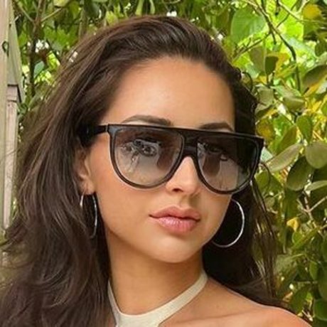 Serena Milan free star photos