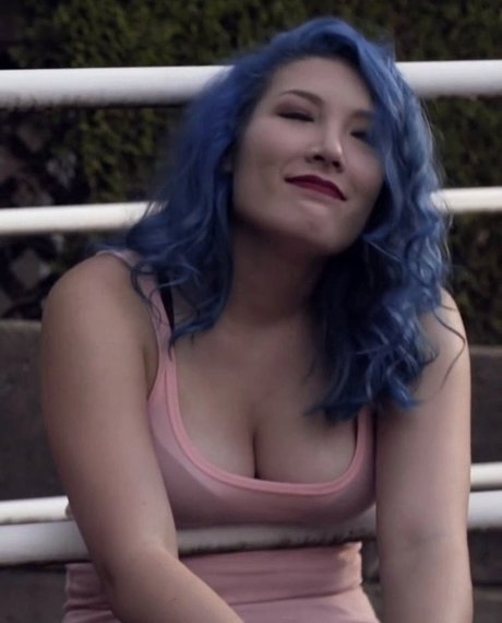 Maxine Lucille pornstar nude pic