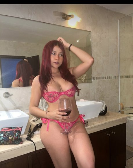 Emmapearl star top picture