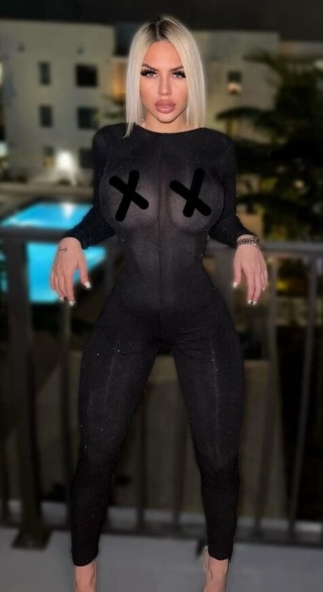 Flavia Cordo model sex photo