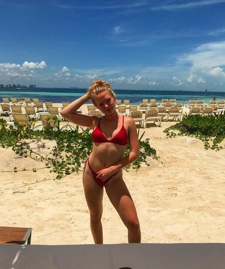 Emilia McCarthy hd pornstar pictures