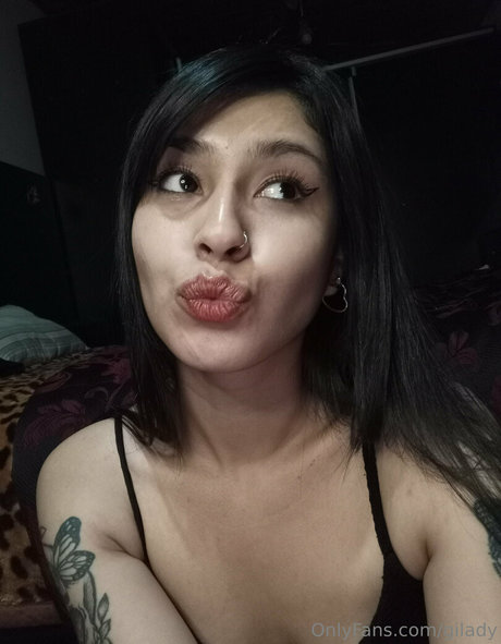 gilady model adult photos