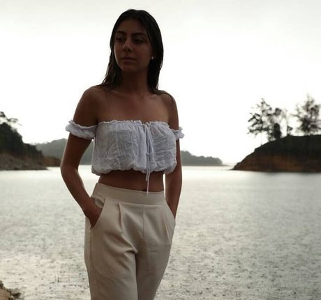 Manuela Velez naked actress images