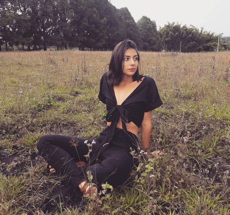 Manuela Velez star nice picture