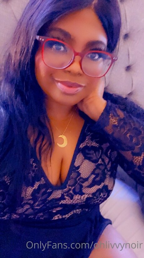 obeygoddesslivvy model pretty archive