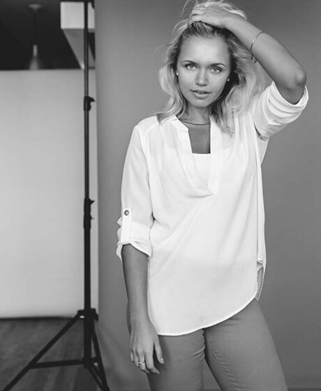 Veronika Dash porn actress picture