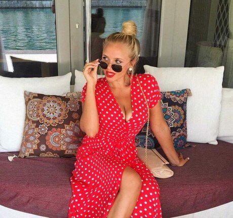 Veronika Dash star top picture