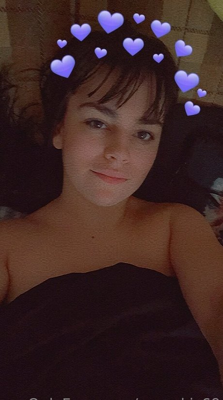 monakis69 porn model pictures