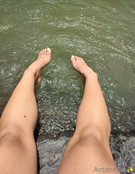 antonella 00 pornstar erotic photo