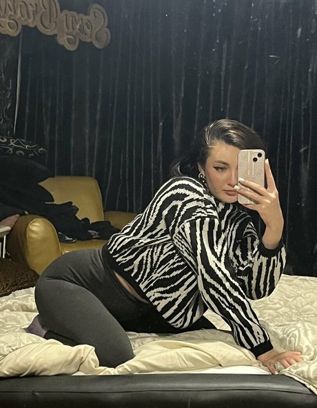 KateMeina porn model picture