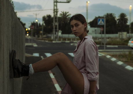 Roni Shif high quality model image