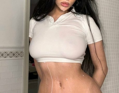 Sofigonewild model pretty photos