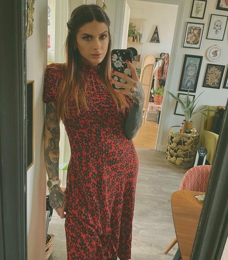 Clem French Sg top model pictures