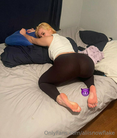 snowbunnyalii star perfect archive