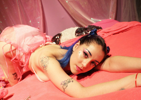 queencronopia model naked pics