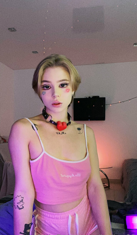 lexia 69 pornographic model image