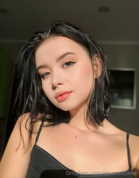elisenextdoor model best img