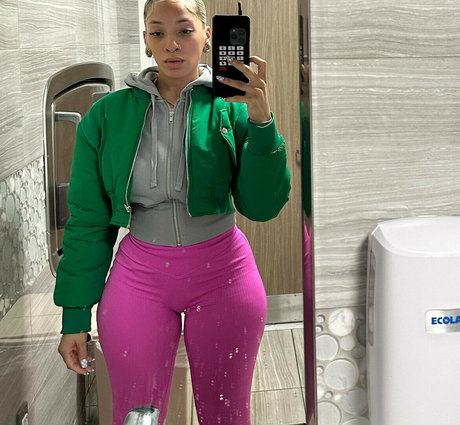 Villawase beautiful actress pics