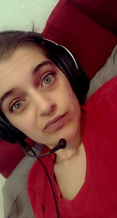 natashagirlpaid star naked pics