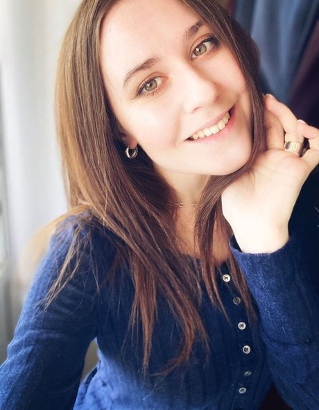 Lunatissa xxx pornstar photos