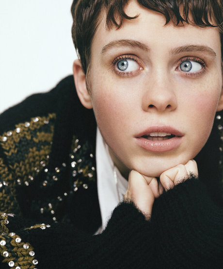 Sophia Lillis model erotic img