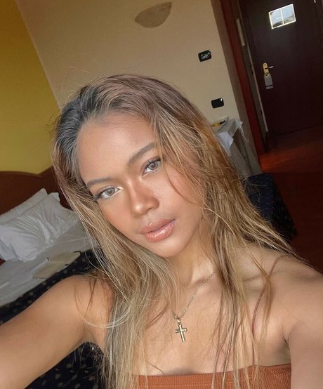 Bianca Bustamante star exclusive img