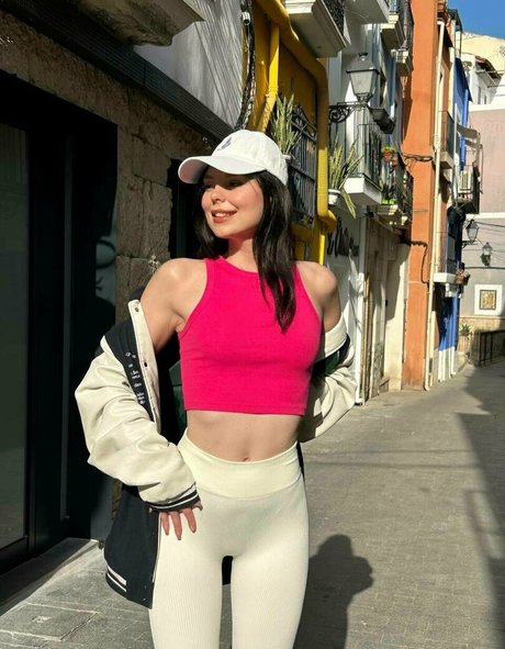 emyraine high quality pornstar archive