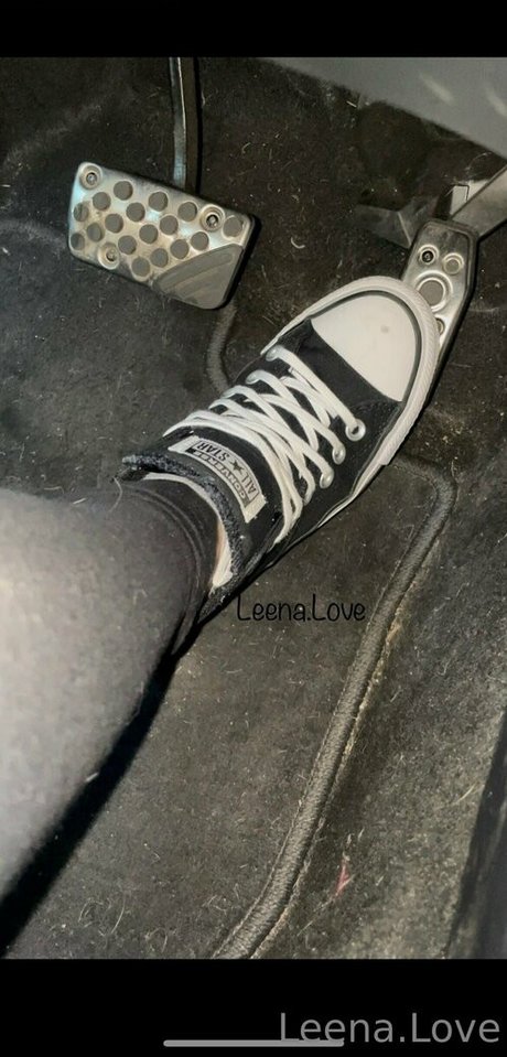 leena love best actress photos