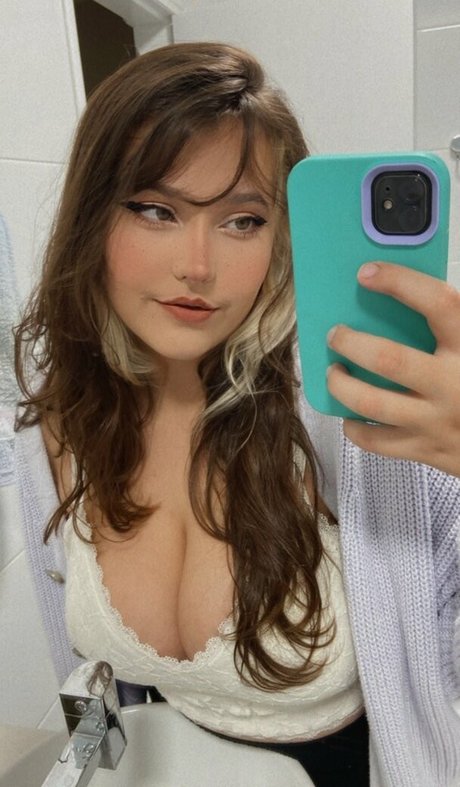 RED Mariana model high quality images