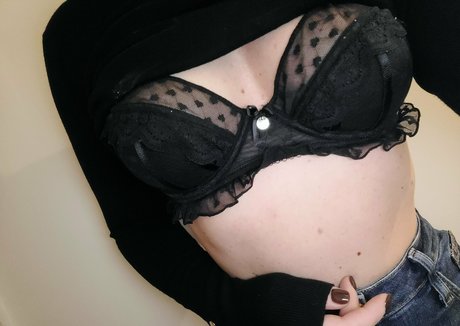 juiletssecret erotic pornstar pic